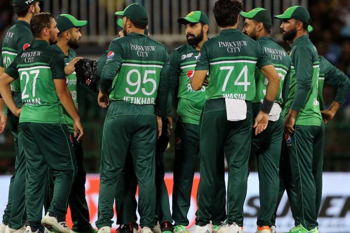 पाकिस्तान क्रिकेट में भूचाल, हेड कोच के बाद क्रिकेट बोर्ड के चेयरमैन ने छोड़ा अपना पद